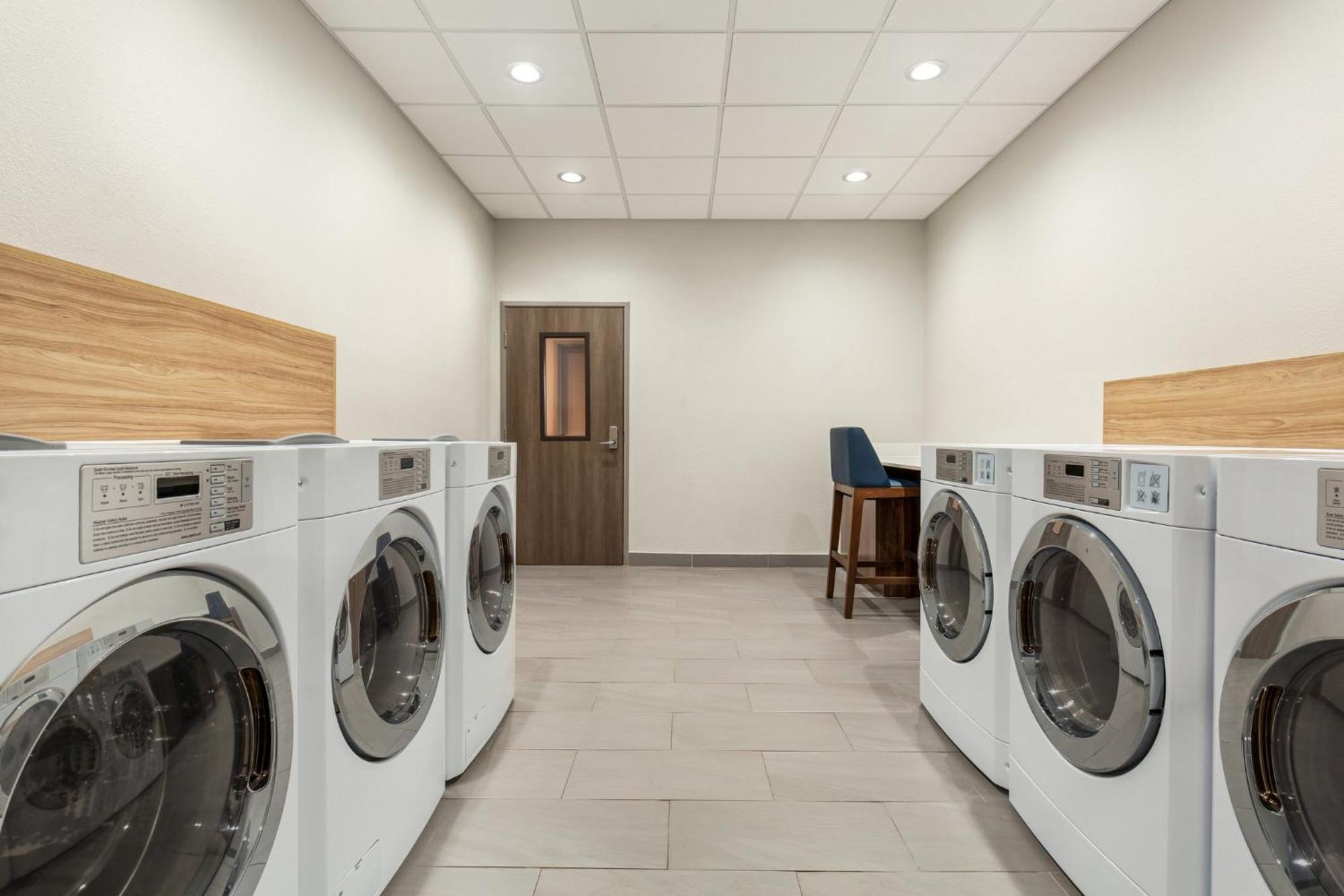 Candlewood Suites Bessemer - Birmingham Sw By Ihg Exteriör bild